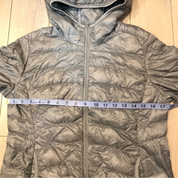 Uniqlo Ultra Light Down Jacket in Grey Women’s Size S - Picture 5 of 12